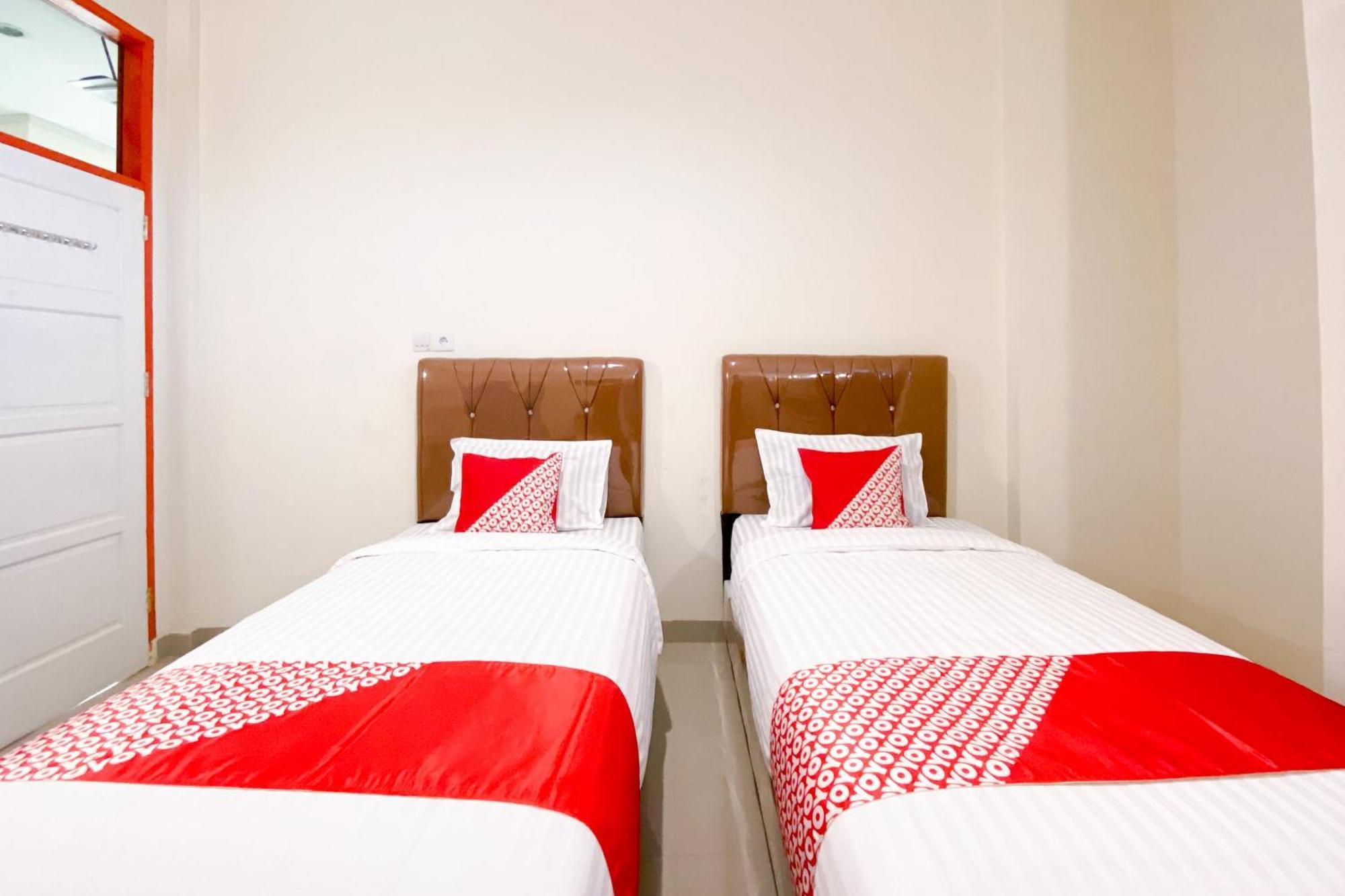פדאנג Falah Residence Syariah מראה חיצוני תמונה