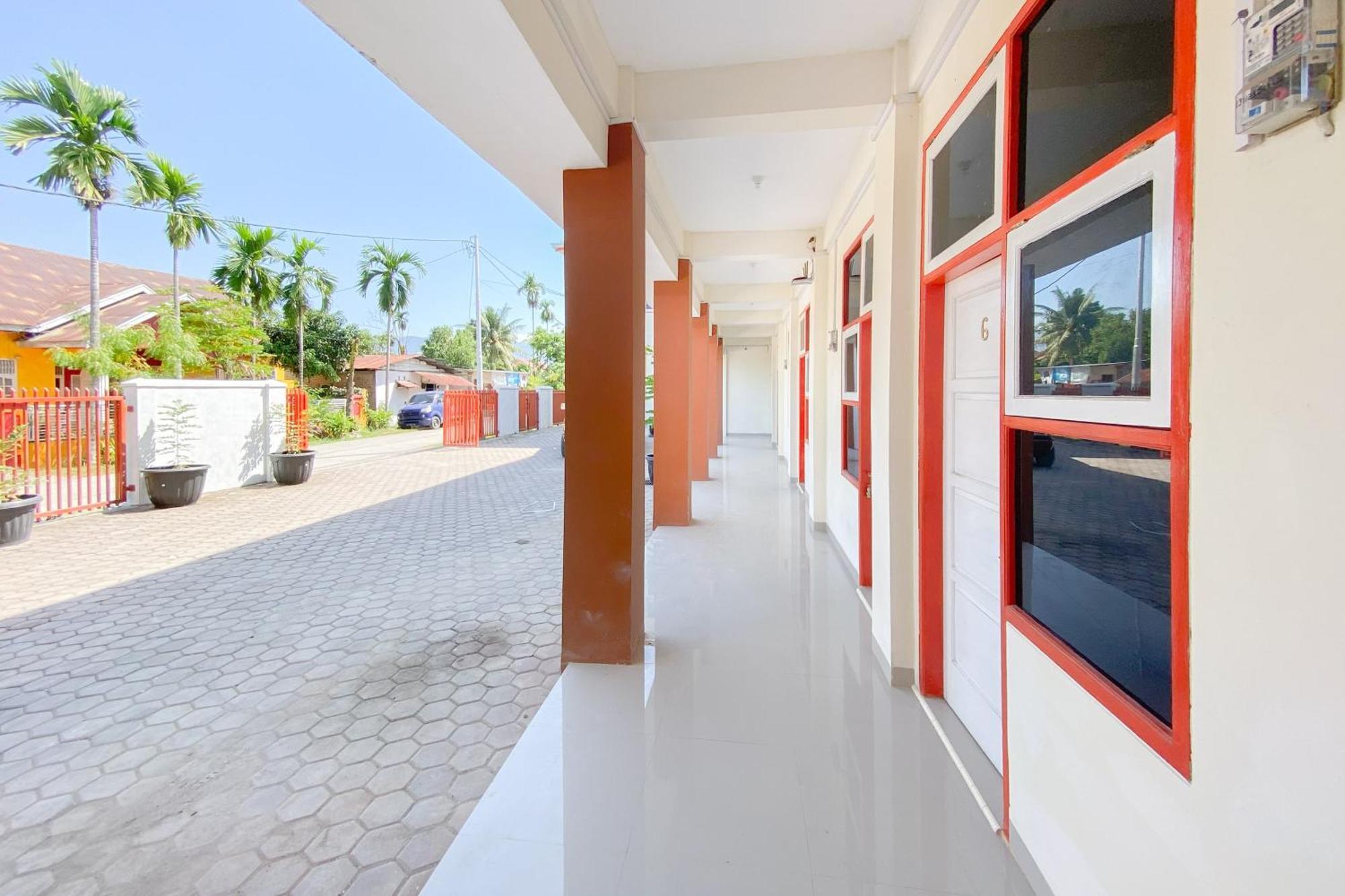 פדאנג Falah Residence Syariah מראה חיצוני תמונה
